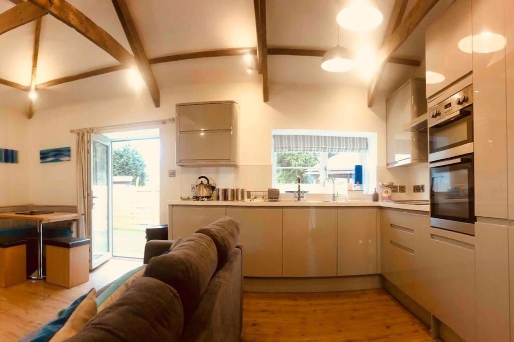 Unique Cornish Cottage Conversion Central Location Редрут Экстерьер фото